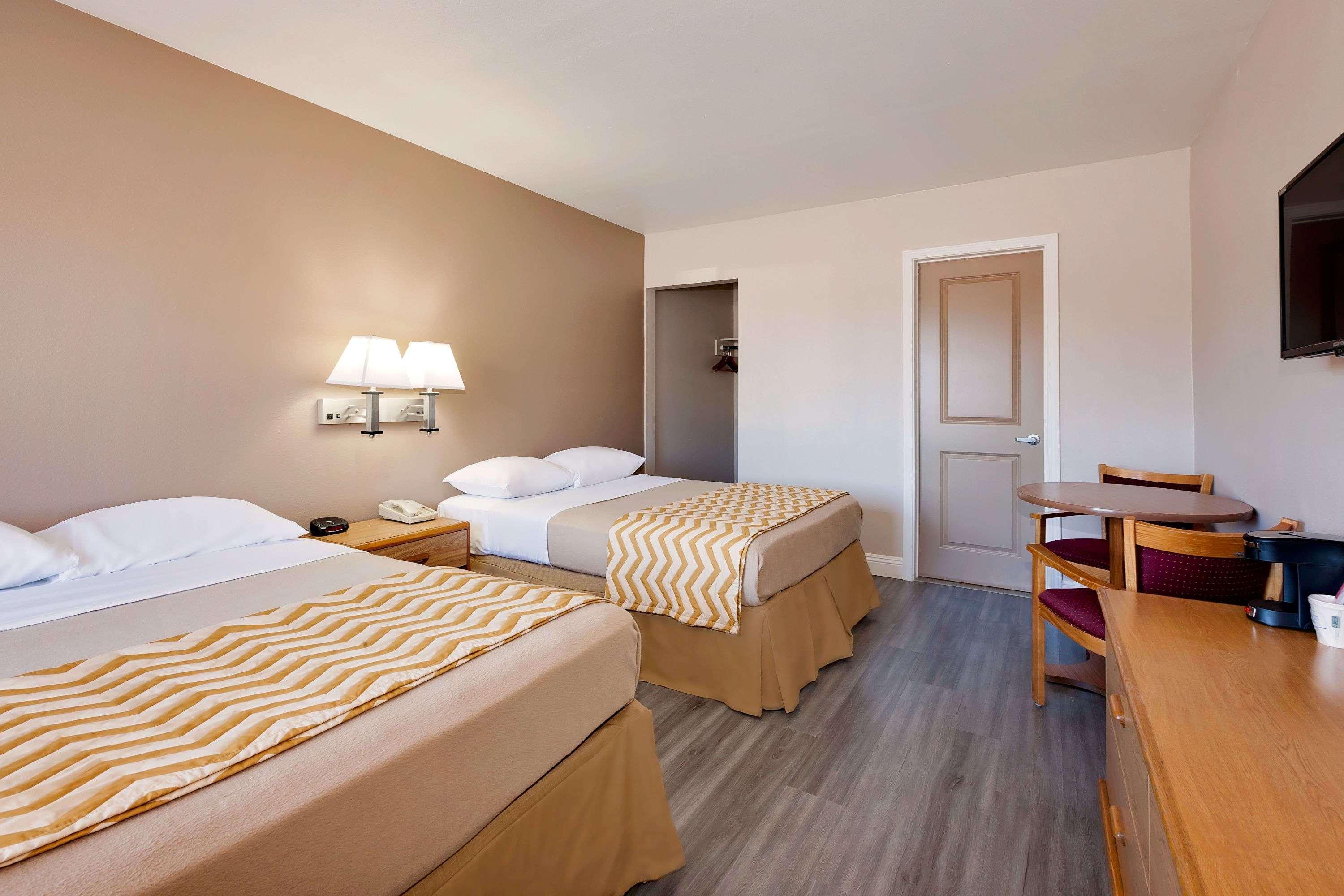Travelodge By Wyndham Eureka Buitenkant foto