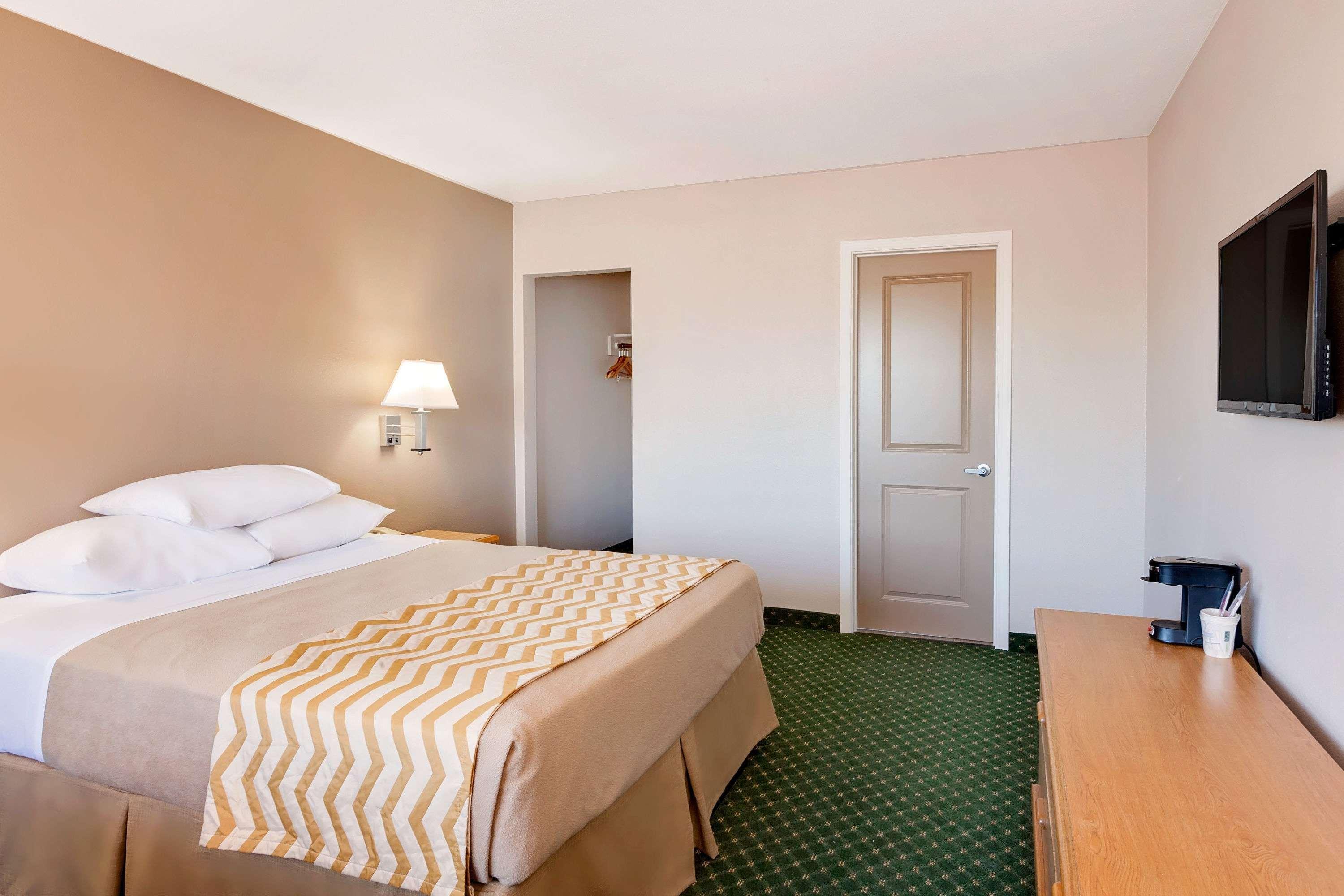 Travelodge By Wyndham Eureka Buitenkant foto